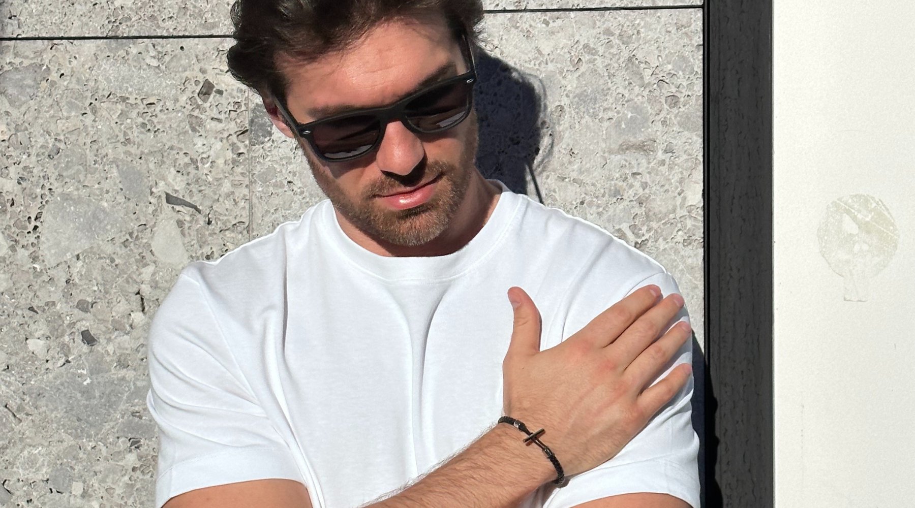 From Day to Night: A Guide to Styling Men's Jewelry - Elegatto